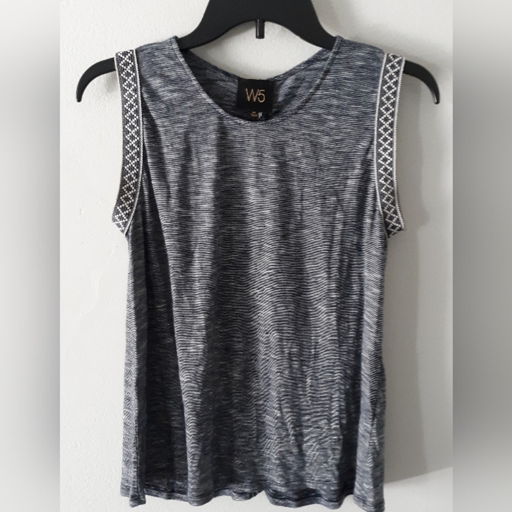 W5 Anthropologie Embroidered Tank Top
